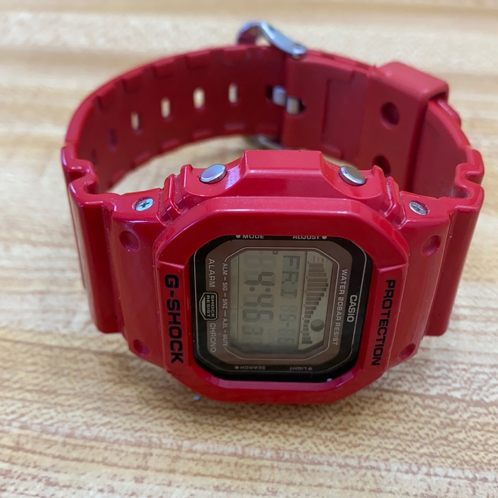 Red G shock